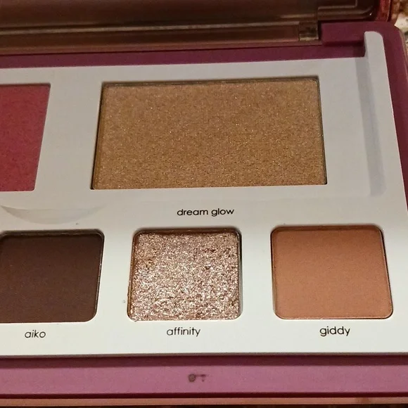 Natasha Denona Love Face Palette New - Picture 3 of 5